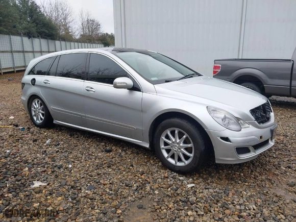 2006 Mercedes-Benz R-Class 5.0L with VIN 4JGCB75E46A016785, listed as a IAAI auction lot 41429563 with 1 mi miles. Bid and sale history available at carsss.com. Image 1.