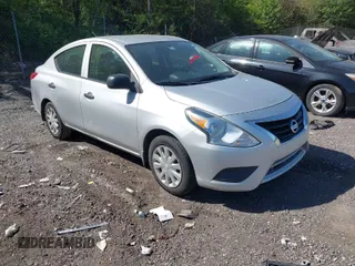 2015 Nissan Versa SV with VIN 3N1CN7AP0FL802047, listed as a IAAI auction lot 42049987 with 157,747 mi miles. Bid and sale history available at carsss.com. Image 1.
