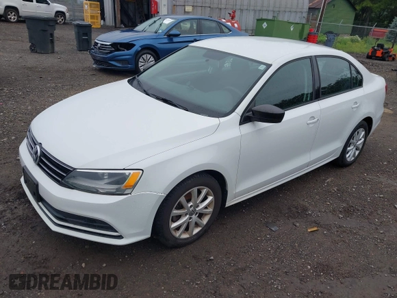 2015 Volkswagen Jetta SE с VIN 3VWD17AJ9FM283435, выставлен на аукционе IAAI как лот 42738541 с пробегом 102 601 миль миль и . История ставок и продаж доступна на DreamBid. Изображение 2.