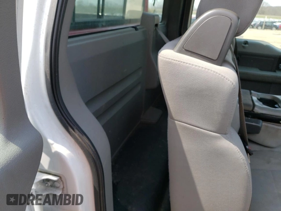 2006 Ford F-150 XL with VIN 1FTRF12W76NA99635, listed as a Copart auction lot 53810195 with 383,629 mi miles and Clean title. Bid and sale history available at DreamBid. Image 10.