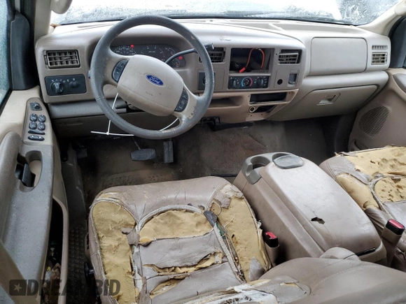 2003 Ford F-350 XL with VIN 1FTSW30F63EB07672, listed as a Copart auction lot 44244575 with 243,624 mi miles and Salvage Title. Bid and sale history available at DreamBid. Image 8.