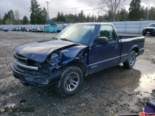 2000 Chevrolet S-10 LS with VIN 1GCCS1449Y8130785, listed as a Copart auction lot 47471365 with 75,343 mi miles and Salvage Title. Bid and sale history available at carsss.com. Image 1.
