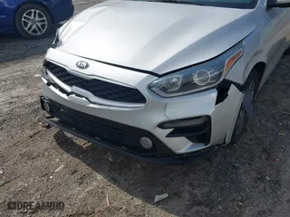 2020 Kia Forte LXS with VIN 3KPF24AD6LE182585, listed as a IAAI auction lot 41790230 with 83,227 mi miles. Bid and sale history available at carsss.com. Image 18.