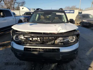 2022 Ford Bronco Sport Outer Banks z VIN 3FMCR9C6XNRD66333, wystawiony jako Copart lot #83121584 z przebiegiem 43 994 mil mil oraz Szkoda całkowita • Salvage title. Historia ofert i sprzedaży dostępna na DreamBid. Obrazek 5.
