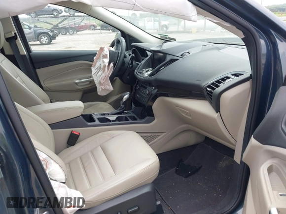 2019 Ford Escape Titanium with VIN 1FMCU9J95KUC19062, listed as a IAAI auction lot 42112188 with 26,100 mi miles. Bid and sale history available at carsss.com. Image 5.