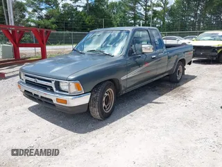 1992 Toyota Pickup z VIN JT4VN93D6N5027403, wystawiony jako IAAI lot #42402045 z przebiegiem 300 586 mil mil oraz . Historia ofert i sprzedaży dostępna na DreamBid. Obrazek 2.