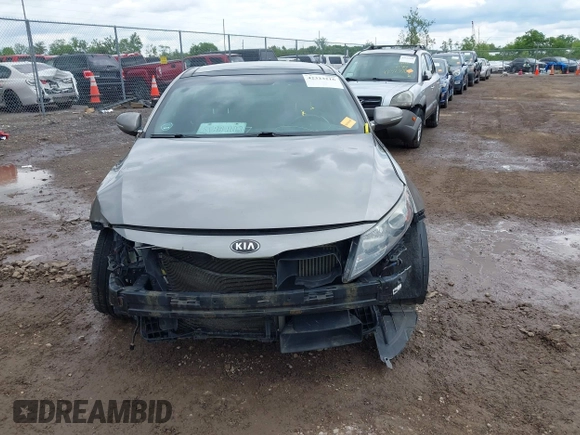 2013 Kia Optima SX z VIN 5XXGR4A65DG120332, wystawiony jako IAAI lot #42323216 z przebiegiem Nie podano mil oraz . Historia ofert i sprzedaży dostępna na DreamBid. Obrazek 12.