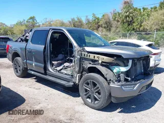 2022 Ford F-150 XL with VIN 1FTFW1E8XNFA41995, listed as a IAAI auction lot 41743193 with 1 mi miles. Bid and sale history available at carsss.com. Image 1.
