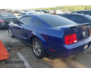 2006 Ford Mustang Standard with VIN 1ZVFT80N865227313, listed as a IAAI auction lot 42069301 with 170,528 mi miles. Bid and sale history available at carsss.com. Image 3.