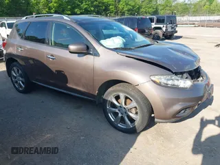 2014 Nissan Murano S z VIN JN8AZ1MWXEW506572, wystawiony jako IAAI lot #42134650 z przebiegiem 141 769 mil mil oraz . Historia ofert i sprzedaży dostępna na DreamBid. Obrazek 1.