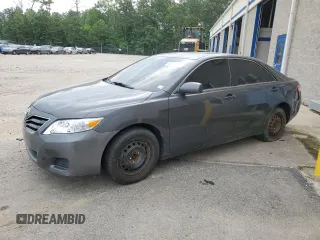 2011 Toyota Camry LE z VIN 4T1BF3EKXBU760544, wystawiony jako Copart lot #58811665 z przebiegiem 158 547 mil mil oraz Szkoda całkowita • Salvage title. Historia ofert i sprzedaży dostępna na DreamBid. Obrazek 1.