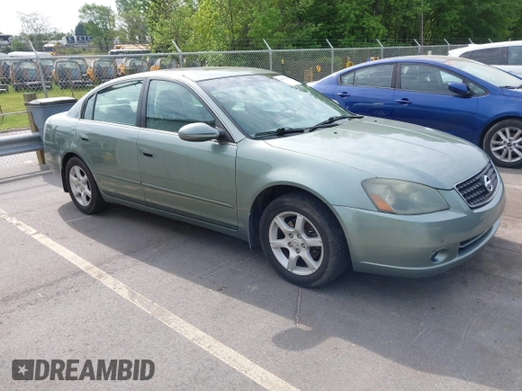 2006 Nissan Altima 2.5 S with VIN 1N4AL11D66C140098, listed as a IAAI auction lot 42099065 with 235,405 mi miles. Bid and sale history available at carsss.com. Image 1.