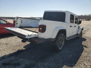 2020 Jeep Gladiator Overland with VIN 1C6HJTFGXLL181768, listed as a Copart auction lot 46243555 with 62,992 mi miles and Salvage Title. Bid and sale history available at carsss.com. Image 3.
