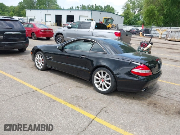 2007 Mercedes-Benz SL 550 with VIN WDBSK71F57F121921, listed as a IAAI auction lot 42537737 with 101,435 mi miles and . Bid and sale history available at DreamBid. Image 3.