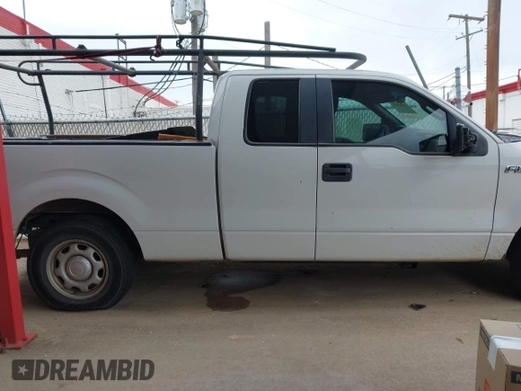 2011 Ford F-150 XL with VIN 1FTEX1CM3BFC07956, listed as a IAAI auction lot 41897005 with 277,429 mi miles. Bid and sale history available at carsss.com. Image 13.