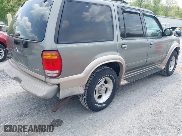 2000 Ford Explorer Eddie Bauer z VIN 1FMDU74E2YUA00568, wystawiony jako IAAI lot #42176409 z przebiegiem 150 479 mil mil oraz . Historia ofert i sprzedaży dostępna na DreamBid. Obrazek 4.
