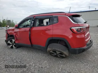 2017 Jeep Compass Latitude z VIN 3C4NJDBB5HT681683, wystawiony jako Copart lot #62938685 z przebiegiem 163 017 mil mil oraz Szkoda całkowita • Salvage title. Historia ofert i sprzedaży dostępna na DreamBid. Obrazek 2.