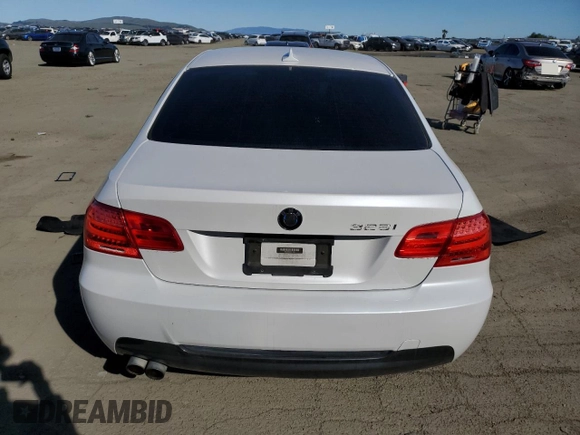 2011 BMW 3 Series 328i z VIN WBAKE5C55BE755050, wystawiony jako Copart lot #45575455 z przebiegiem 148 301 mil mil oraz Szkoda całkowita • Salvage title. Historia ofert i sprzedaży dostępna na DreamBid. Obrazek 6.