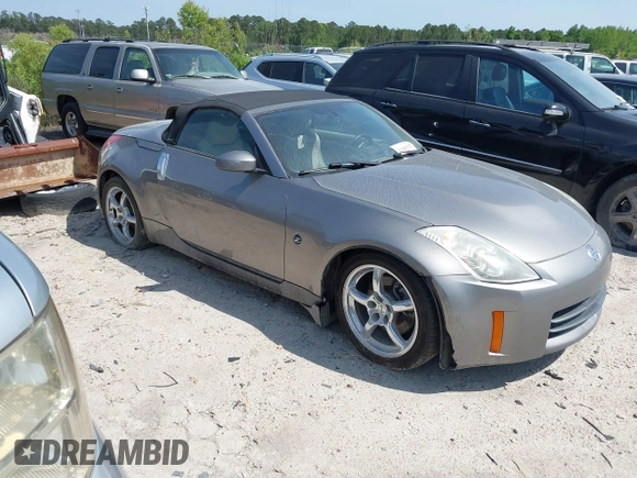2008 Nissan 350Z Touring with VIN JN1BZ36A78M851719, listed as a IAAI auction lot 42181525 with 129,884 mi miles. Bid and sale history available at carsss.com. Image 1.