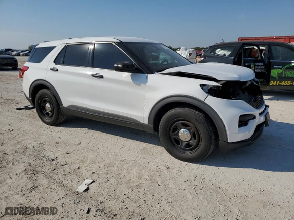 2021 Ford Police Interceptor Utility with VIN 1FM5K8AB6MGA64311, listed as a Copart auction lot 44895485 with 71,665 mi miles and Non Repairable. Bid and sale history available at carsss.com. Image 4.