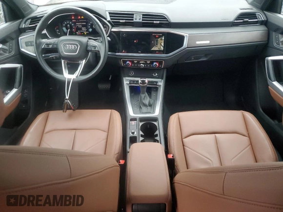 2024 Audi Q3 S line Premium Plus z VIN WA1EECF33R1019380, wystawiony jako Copart lot #80715474 z przebiegiem 6 651 mil mil oraz Szkoda całkowita • Salvage title. Historia ofert i sprzedaży dostępna na DreamBid. Obrazek 8.