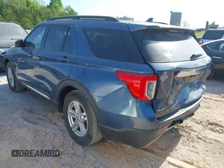 2020 Ford Explorer XLT with VIN 1FMSK7DH5LGC41331, listed as a IAAI auction lot 41491137 with 28,242 mi miles. Bid and sale history available at carsss.com. Image 3.