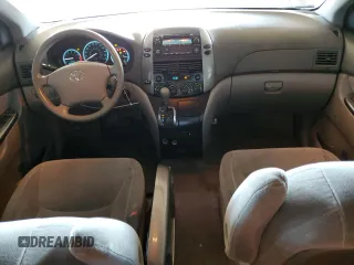 2008 Toyota Sienna CE with VIN 5TDZK23C88S225259, listed as a Copart auction lot 51964285 with 251,291 mi miles and Salvage Title. Bid and sale history available at carsss.com. Image 8.