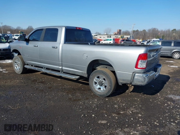 2019 Ram 2500 Big Horn with VIN 3C6UR5JL7KG650270, listed as a IAAI auction lot 41421338 with 107,405 mi miles. Bid and sale history available at carsss.com. Image 3.