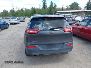 2016 Jeep Cherokee Latitude z VIN 1C4PJMCB9GW293047, wystawiony jako IAAI lot #42325392 z przebiegiem 127 706 mil mil oraz . Historia ofert i sprzedaży dostępna na DreamBid. Obrazek 17.