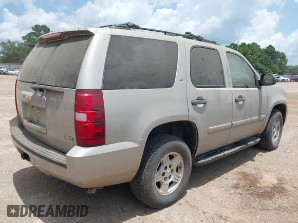 2007 Chevrolet Tahoe LT z VIN 1GNFC130X7R353412, wystawiony jako IAAI lot #42535108 z przebiegiem 78 497 mil mil oraz . Historia ofert i sprzedaży dostępna na DreamBid. Obrazek 4.