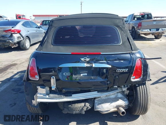 2008 MINI Convertible z VIN WMWRF33528TF67495, wystawiony jako IAAI lot #42305873 z przebiegiem 111 264 mil mil oraz . Historia ofert i sprzedaży dostępna na DreamBid. Obrazek 15.