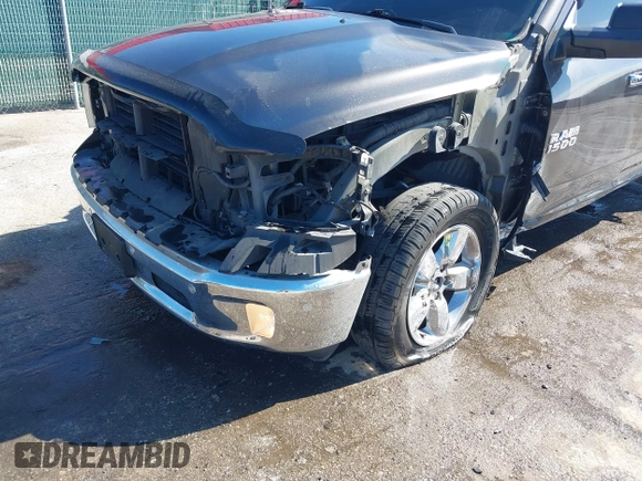 2017 Ram 1500 Big Horn z VIN 3C6RR7LT6HG522612, wystawiony jako IAAI lot #41761830 z przebiegiem 117 480 mil mil oraz . Historia ofert i sprzedaży dostępna na DreamBid. Obrazek 6.