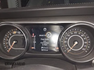 2019 Jeep Wrangler Unlimited Sahara с VIN 1C4HJXEN8KW588369, выставлен на аукционе IAAI как лот 42581061 с пробегом 90 710 миль миль и . История ставок и продаж доступна на DreamBid. Изображение 7.