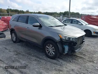 2017 Kia Sorento LX with VIN 5XYPG4A38HG287491, listed as a IAAI auction lot 41460593 with 90,416 mi miles. Bid and sale history available at carsss.com. Image 1.