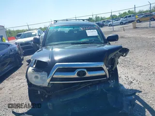 2006 Toyota 4Runner SR5 z VIN JTEZU14R168057081, wystawiony jako IAAI lot #42220634 z przebiegiem 224 022 mil mil oraz . Historia ofert i sprzedaży dostępna na DreamBid. Obrazek 13.