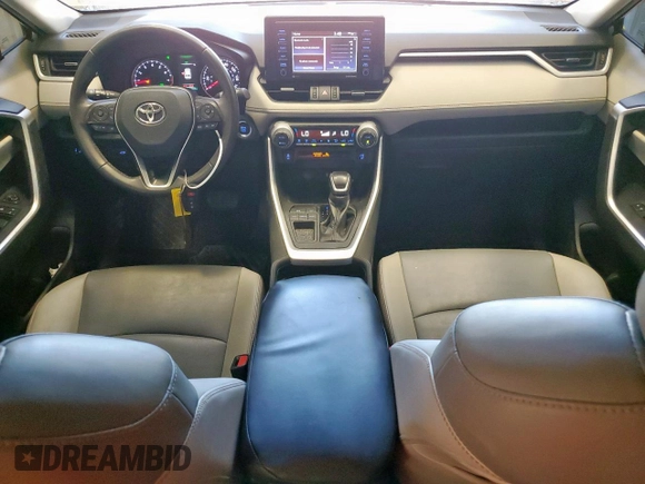 2021 Toyota RAV4 XLE Premium with VIN 2T3C1RFV7MC132953, listed as a Copart auction lot 60598085 with 111,013 mi miles and Clean title. Bid and sale history available at DreamBid. Image 8.