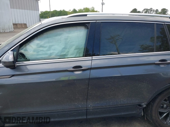 2022 Volkswagen Tiguan SE with VIN 3VV3B7AX9NM089164, listed as a IAAI auction lot 42065583 with 59,270 mi miles and . Bid and sale history available at DreamBid. Image 14.