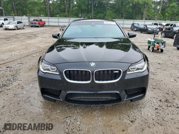 2014 BMW M5 z VIN WBSFV9C58ED097285, wystawiony jako Copart lot #55835345 z przebiegiem 108 189 mil mil oraz Szkoda całkowita • Salvage title. Historia ofert i sprzedaży dostępna na DreamBid. Obrazek 5.