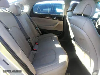 2016 Hyundai Sonata 2.4L Sport with VIN 5NPE34AF3GH415236, listed as a IAAI auction lot 41635896 with 82,333 mi miles. Bid and sale history available at carsss.com. Image 8.