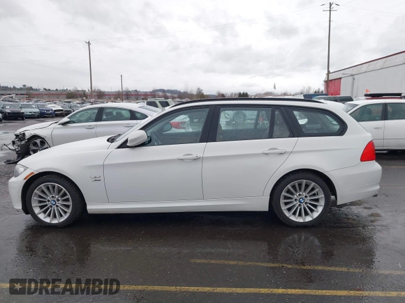 2012 BMW 3 Series 328i xDrive with VIN WBAUU3C50CA543357, listed as a IAAI auction lot 38635586 with 85,220 mi miles and . Bid and sale history available at DreamBid. Image 14.