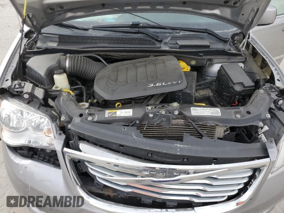 2016 Chrysler Town & Country Touring with VIN 2C4RC1BG0GR292229, listed as a Copart auction lot 66702584 with 118,976 mi miles and Salvage Title. Bid and sale history available at DreamBid. Image 14.