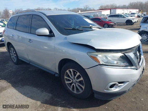 2016 Nissan Pathfinder S with VIN 5N1AR2MN1GC652884, listed as a IAAI auction lot 41660410 with 138,683 mi miles. Bid and sale history available at carsss.com. Image 1.
