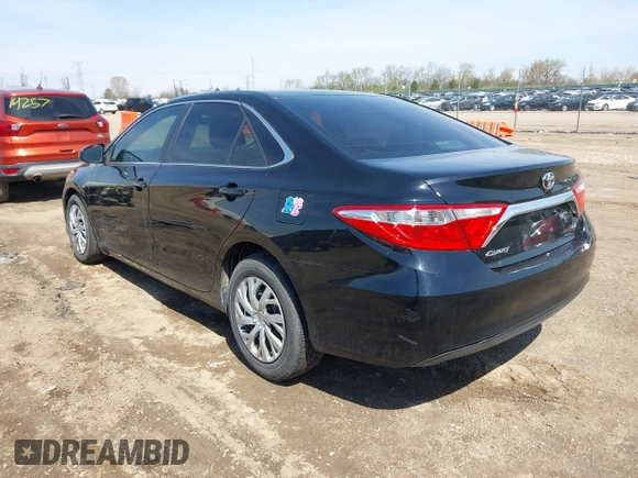 2015 Toyota Camry XLE z VIN 4T4BF1FK5FR505945, wystawiony jako IAAI lot #42114226 z przebiegiem 197 032 mil mil oraz . Historia ofert i sprzedaży dostępna na DreamBid. Obrazek 3.