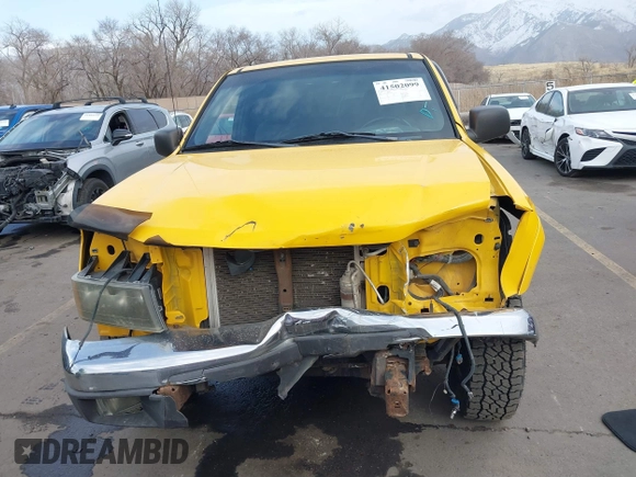 2004 GMC Canyon SLE Z71 with VIN 1GTDT196848157921, listed as a IAAI auction lot 41502099 with 172,809 mi miles. Bid and sale history available at carsss.com. Image 12.
