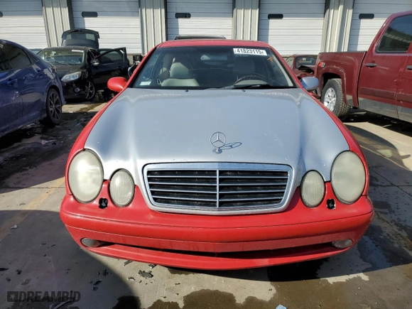 1999 Mercedes-Benz CLK-Class with VIN WDBLJ70G9XF058095, listed as a Copart auction lot 41823115 with 260,113 mi miles and Salvage Title. Bid and sale history available at carsss.com. Image 5.