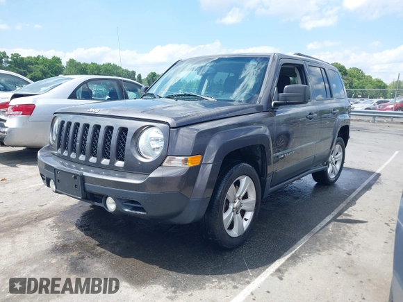 2015 Jeep Patriot Latitude z VIN 1C4NJPFB8FD419929, wystawiony jako IAAI lot #42315972 z przebiegiem 176 735 mil mil oraz . Historia ofert i sprzedaży dostępna na DreamBid. Obrazek 2.