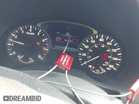 2017 Nissan Altima SV z VIN 1N4AL3AP4HC266324, wystawiony jako IAAI lot #42170025 z przebiegiem 127 595 mil mil oraz . Historia ofert i sprzedaży dostępna na DreamBid. Obrazek 7.