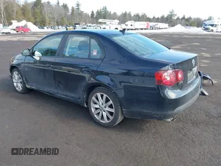 2010 Volkswagen Jetta Wolfsburg Edition с VIN 3VWRA7AJ0AM045102, выставлен на аукционе IAAI как лот 41638011 с пробегом 149 622 миль миль и . История ставок и продаж доступна на DreamBid. Изображение 3.