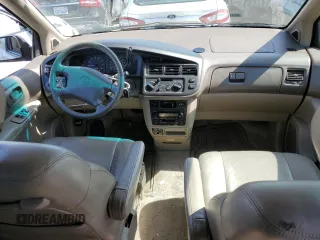 2000 Toyota Sienna LE with VIN 4T3ZF13C1YU288572, listed as a Copart auction lot 46656064 with 205,351 mi miles and Non Repairable. Bid and sale history available at DreamBid. Image 8.