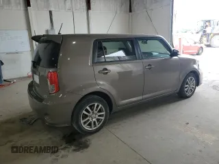 2012 Scion xB z VIN JTLZE4FE6C1145727, wystawiony jako Copart lot #54135915 z przebiegiem 111 652 mil mil oraz Szkody całkowita. Historia ofert i sprzedaży dostępna na DreamBid. Obrazek 3.